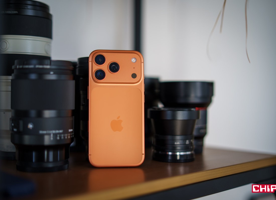 iPhone mockup screen