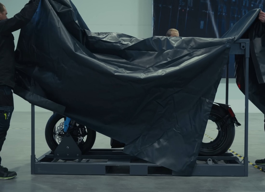 electric motorcycle charging