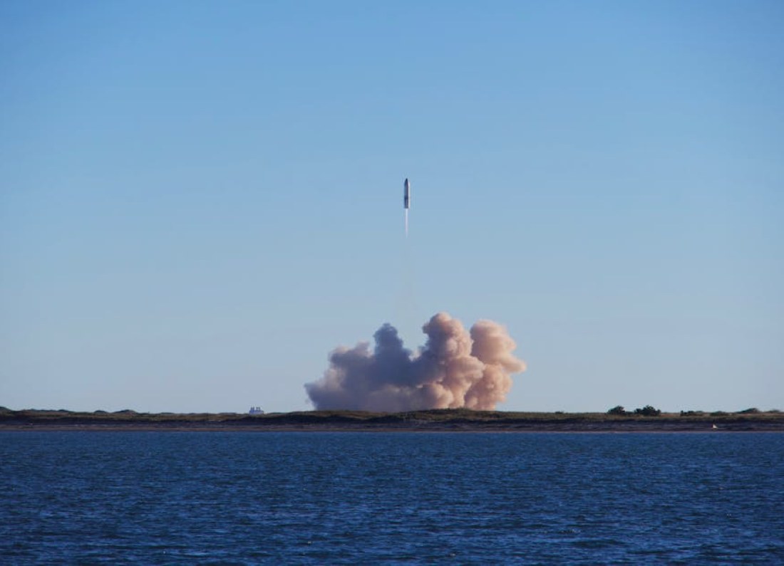 hypersonic missile launch