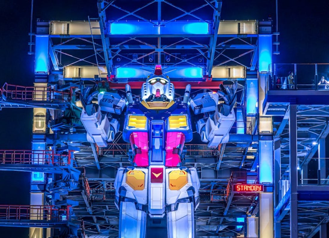 giant mecha robot