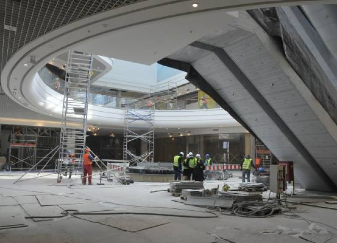 shopping mall construction