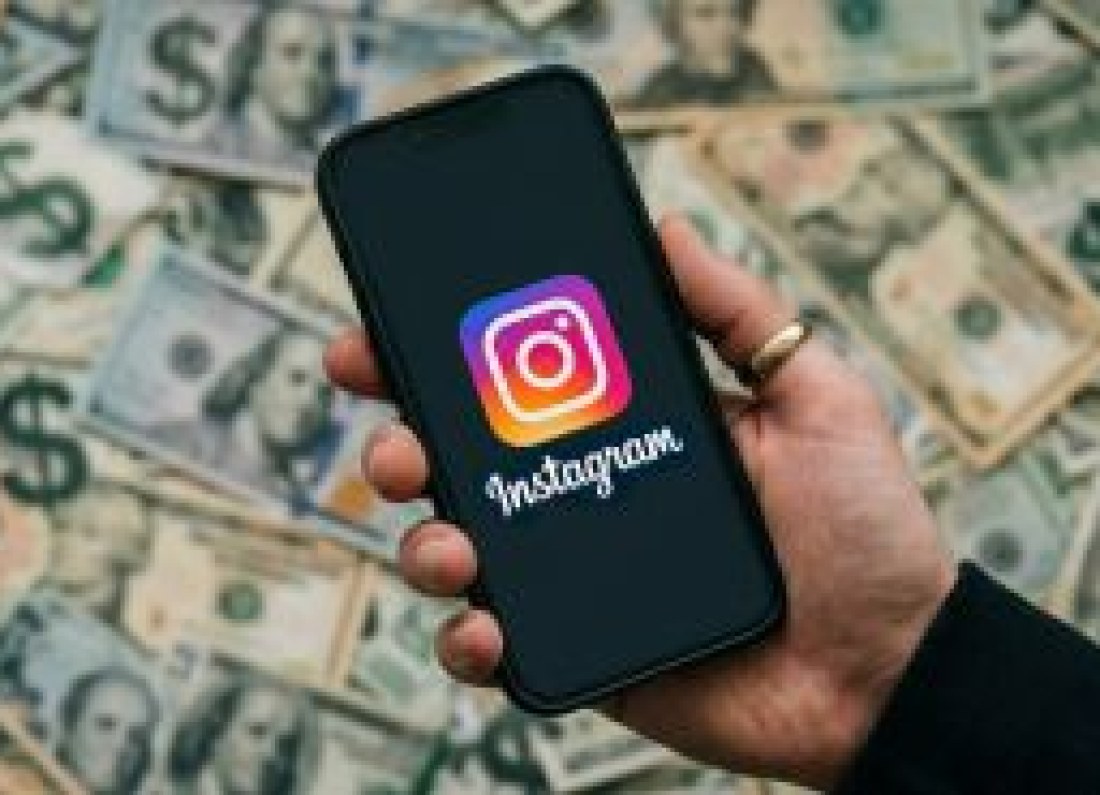 smartphone instagram app