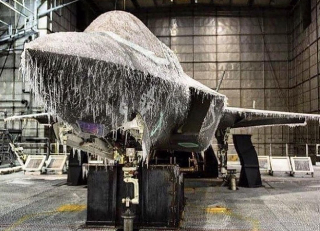 F-35B vertical landing