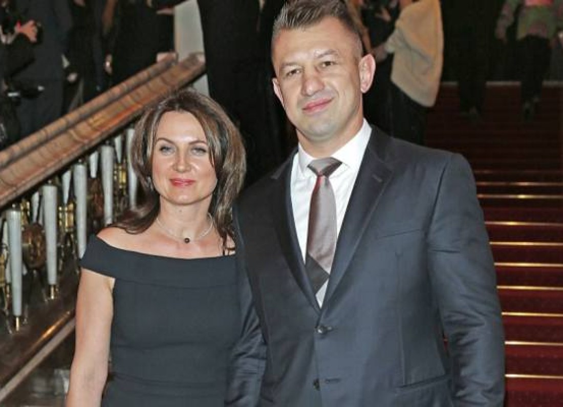 Tomasz Adamek luxury car