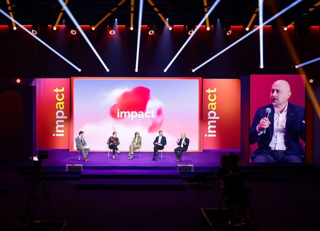 conference stage audience