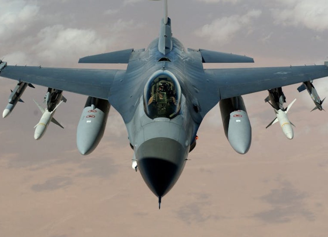 hypersonic missile fighter jet