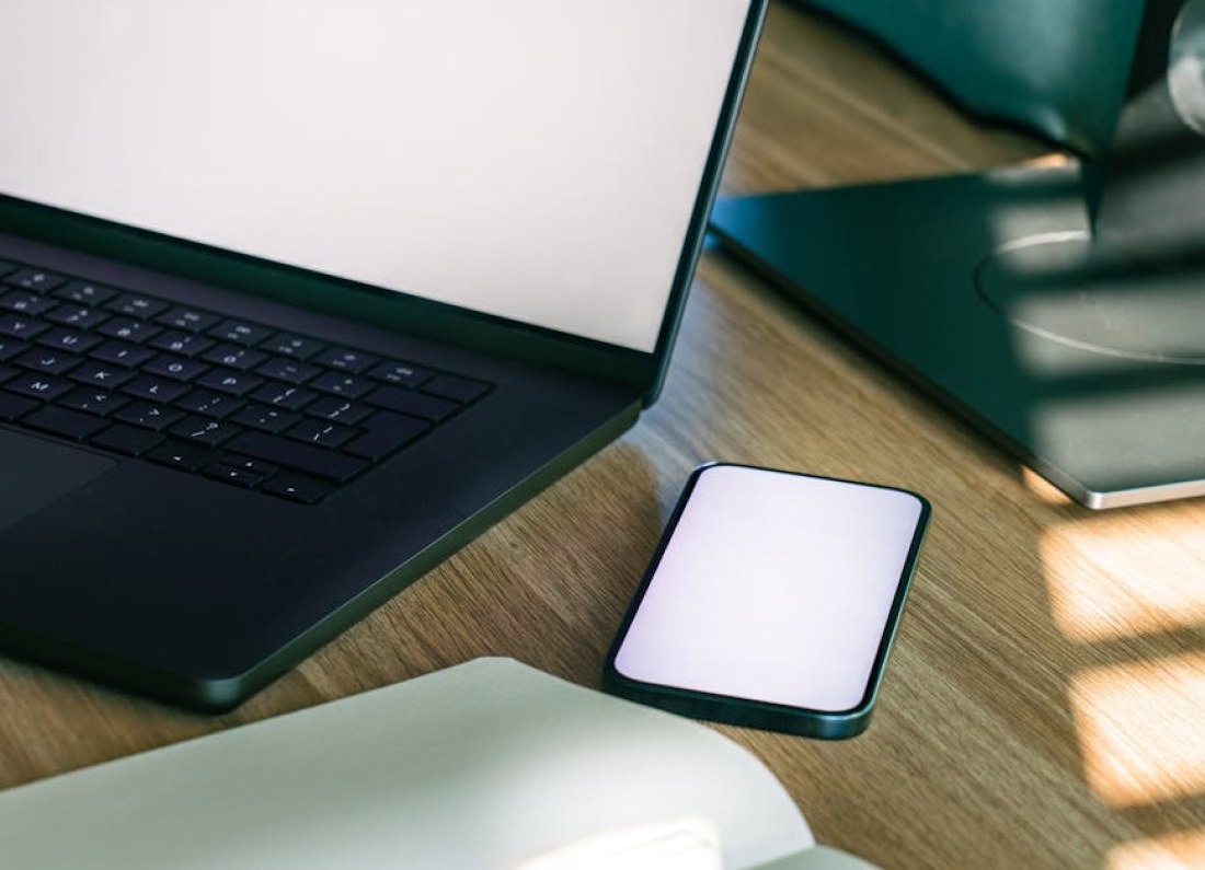 Android smartphone and laptop sync