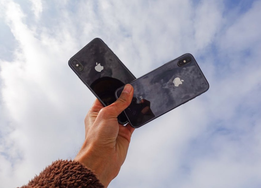 iPhone connectivity standards
